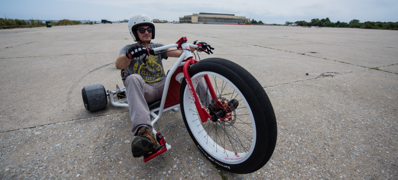 Illustration for article titled My Day on a Gas-Powered Drift Trike: Like Being a Kid Again, But Better